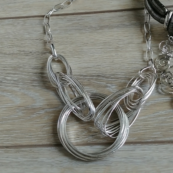 Necklaces - Picture 2 of 4